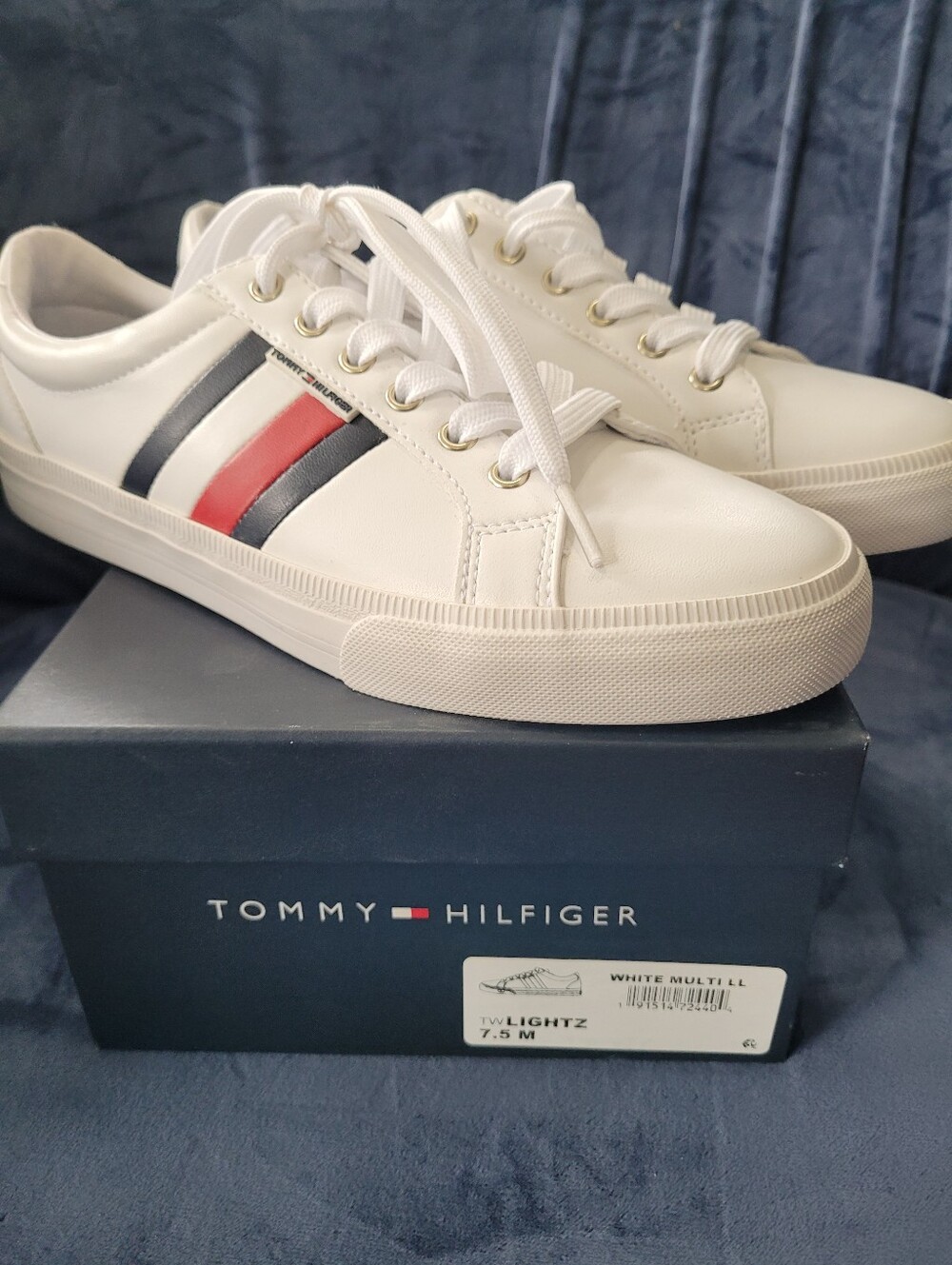 Tommy Hilfiger White Lightz Low Rise Court Shoes Women's 7.5 NWT